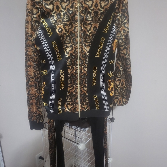 Versace - Picture 2 of 2